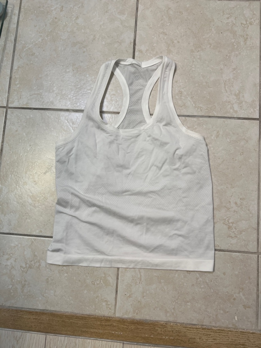 Lululemon swiftly tech racerback tank waist length size 6 white